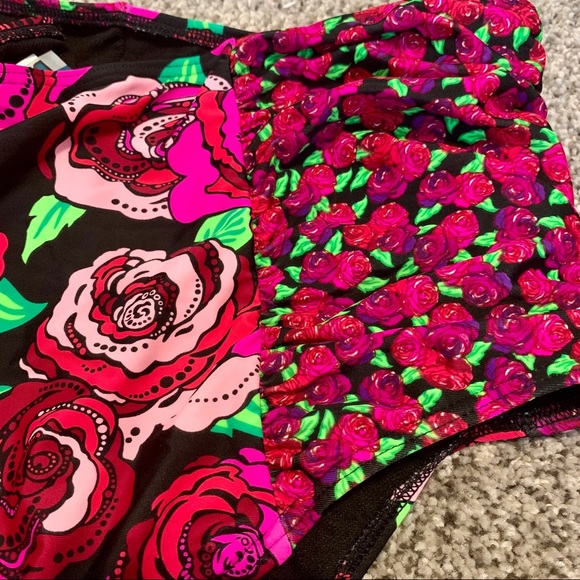 NWT High Waisted Bikini + Triangle Top, Roses, 2pc - Picture 4 of 8